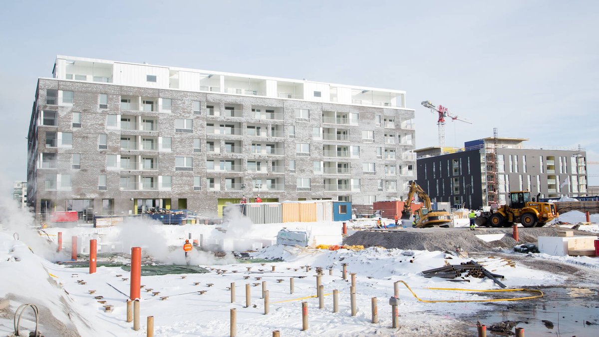 Asumisen ja rakentamisen tilastot uudistuvat ensi vuonna. Uudistuksen tavoitteena on selkeyttää rakennusten tilastointia ja kuvata yhden tilaston alla koko rakennuksen elinkaari. 
Lue lisää aiheesta ja uusista tilastoista: ➡️ stat.fi/uutinen/asumis… #asuminen #rakentaminen
