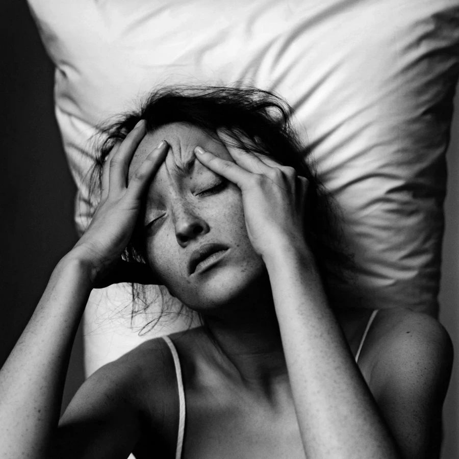 vogueturkiye's tweet image. Yapılacaklar listeniz stresli görevlerle dolup taşmış olabilir. TikTok stresli görevlerinizi düzene sokarak halletmeniz için bir fikirle geliyor. #ScaryHour olarak adlandırılan bu trend, işlerinizi bir saatte halletmenizi öneriyor. 

Detaylar haberimizde: vogueturkiye.visitlink.me/bNWI2s