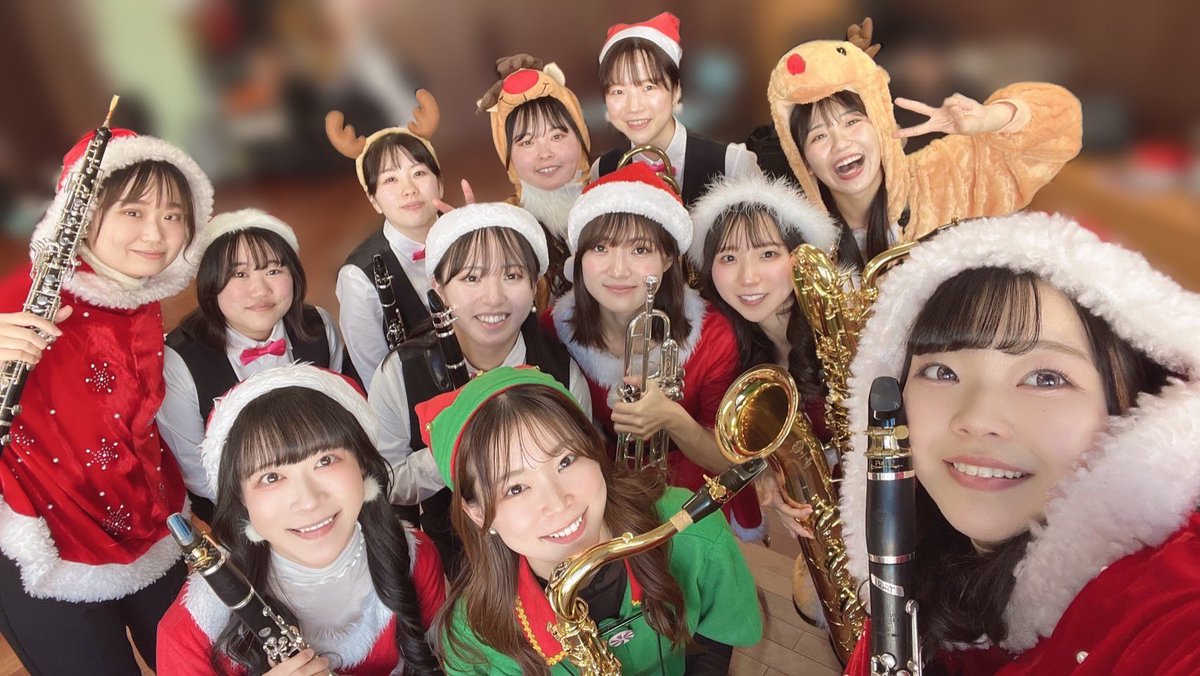Gussan_712_Sax's tweet photo. ご来場いただいた皆様、ありがとうございました！！

BWOとのクリスマスコンサートはいかがでしたか🎅🏻💕
体験型コーナーは私もお客様の近くに行って音の振動を楽しんでいただきました！

次回公演もお楽しみに！！！
(生���れて初めてサンタ服を着てみました😜) https://t.co/XQBGNDcywe