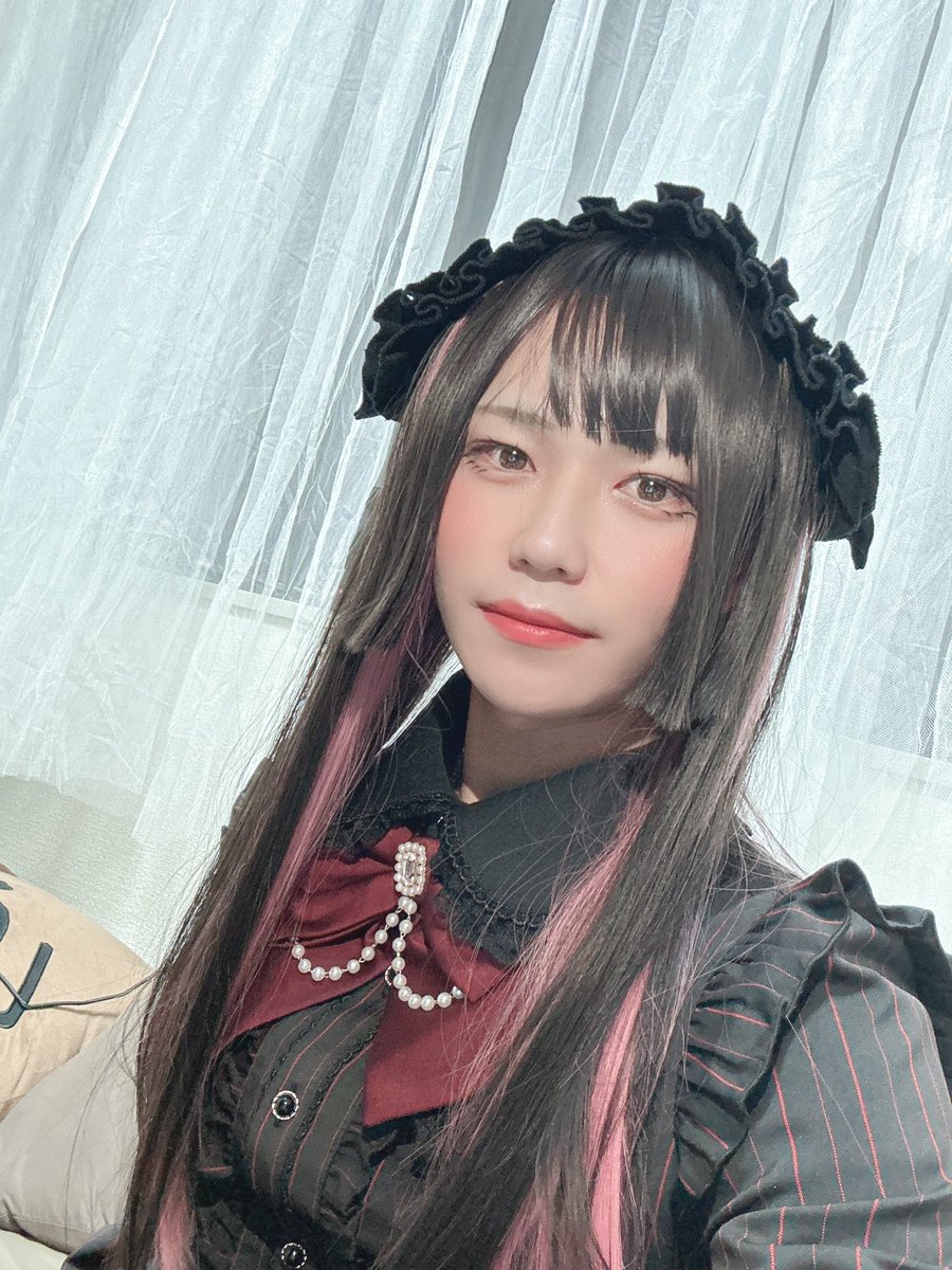 Rose_17xx's tweet photo. Secret Honeyを着てるアラサー男性 https://t.co/rwDUgY0YnM