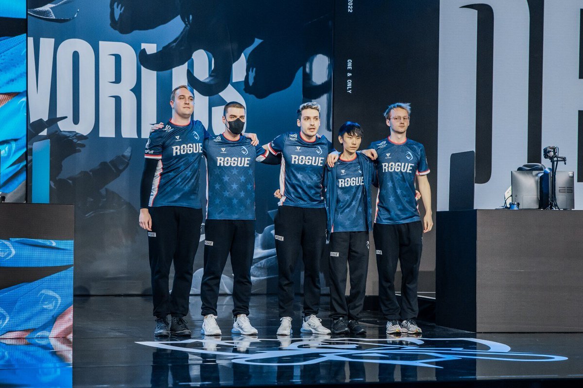 Ashley Kang (@ashleykang) on Twitter photo *Being a bum, chatting with <a href="/malrang12/">NAVI Malrang</a> over Discord*
Malrang: "Dude Europe is dying"
👧 "No way"
Malrang "Did you know Rogue was the LAST TIME that #LEC has made it to the Quarterfinals"
👧"NO WAY"
👧"Well are you going to save it?"
Malrang: "I'll try ^_^" *Being a bum, chatting with <a href="/malrang12/">NAVI Malrang</a> over Discord*
Malrang: "Dude Europe is dying"
👧 "No way"
Malrang "Did you know Rogue was the LAST TIME that #LEC has made it to the Quarterfinals"
👧"NO WAY"
👧"Well are you going to save it?"
Malrang: "I'll try ^_^"