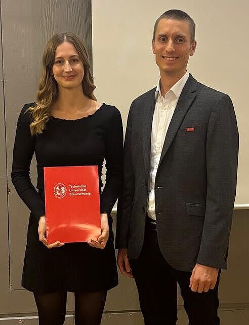 Excited to share that Ronja has been awarded the Bürgerpreis 2024 for her outstanding work with our iGEM 2023 team, her supervision of the SynBio 2024 team, and her amazing achievements in sequencing plant genomes. Congratulations, Ronja!