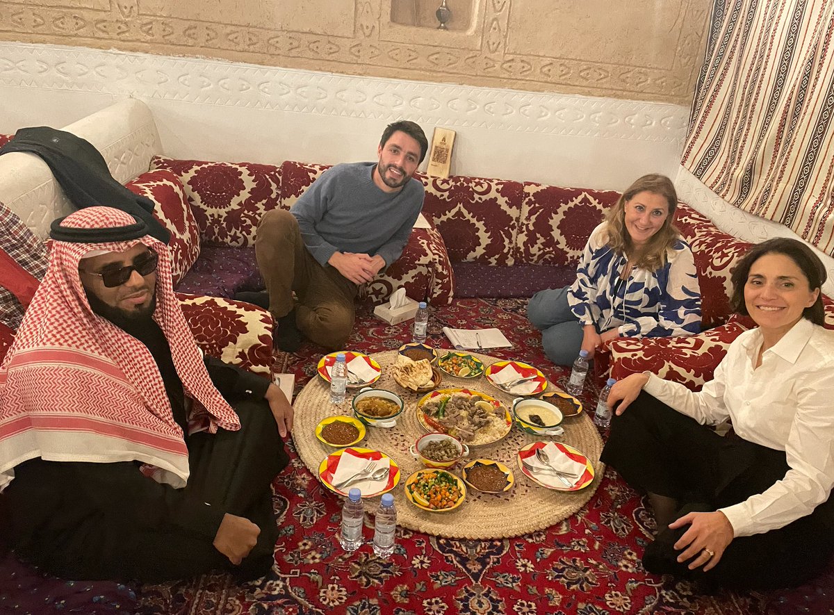 Artha France (@artha_france) on Twitter photo 🏆 1er Prix du Président au <a href="/ConcoursLepine/">Concours Lépine</a> , nous avons rejoint la délégation présidentielle à Riyad 🇫🇷🇸🇦. De belles rencontres, comme Kafeef & Anwar AlNassar 👓, et des perspectives alignées avec #Vision2030 🌟. Merci <a href="/EmmanuelMacron/">Emmanuel Macron</a> & <a href="/businessfrance/">Business France</a> pour cette opportunité! 🙏 🏆 1er Prix du Président au <a href="/ConcoursLepine/">Concours Lépine</a> , nous avons rejoint la délégation présidentielle à Riyad 🇫🇷🇸🇦. De belles rencontres, comme Kafeef & Anwar AlNassar 👓, et des perspectives alignées avec #Vision2030 🌟. Merci <a href="/EmmanuelMacron/">Emmanuel Macron</a> & <a href="/businessfrance/">Business France</a> pour cette opportunité! 🙏