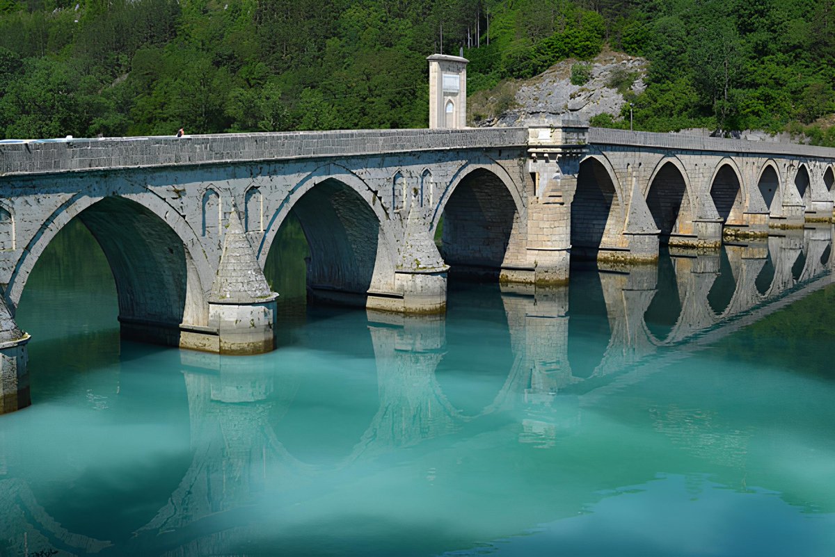 BISA - British International Studies Association tweet media