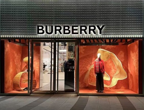 To celebrate the upcoming Chinese Year of the Snake🐍, British
