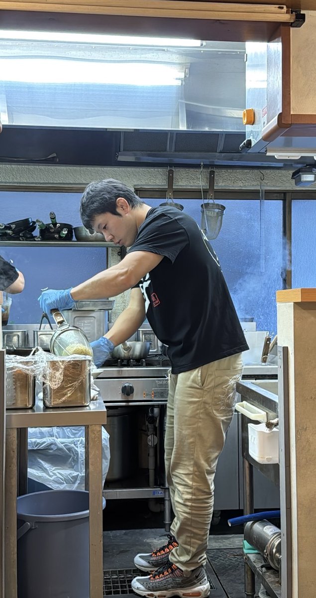 明日の11時から始まります🍜
皆様、宜しくお願いします🙇

makuake.com/project/menzin…