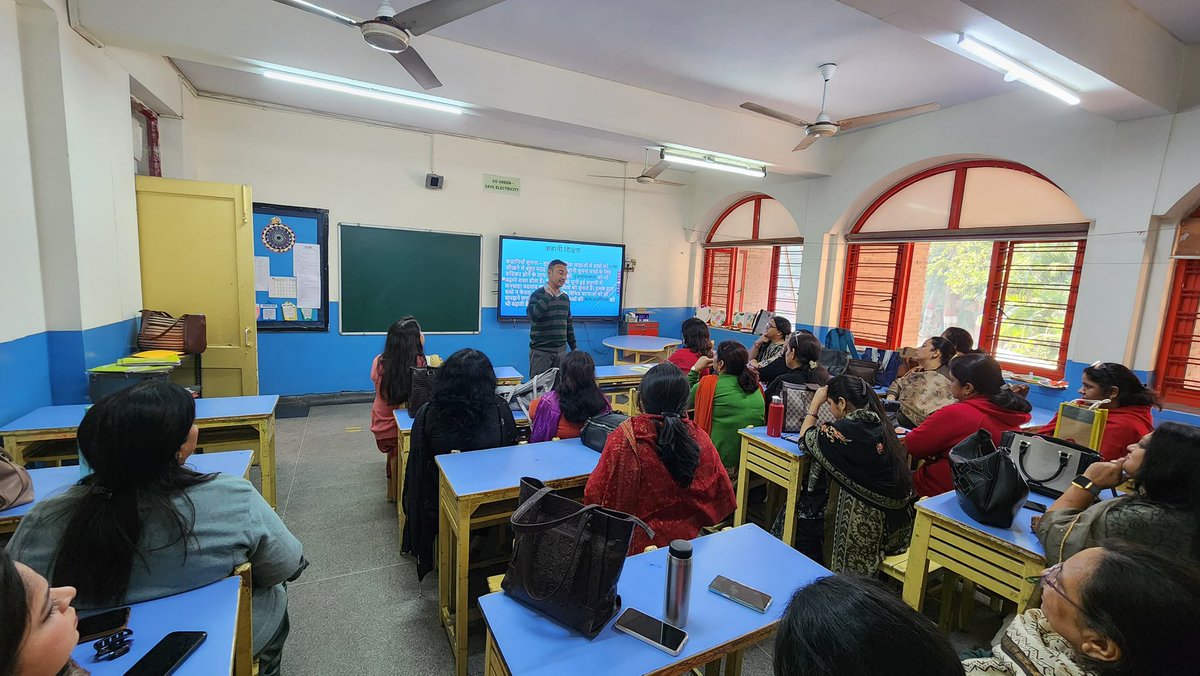 PublicAhlcon's tweet photo. #PreparatoryStage
#TeachersTrainingTeachers #InHouseWorkshops #ProfessionalDevelopment #LearningNeverEnds #ChildCenteredEducation
@ashokkp @Ahlconpublic1 @seemasoniaps @MamthaSays @monikakarnatac @GanguliKuhu https://t.co/Qf7NtwQeHO