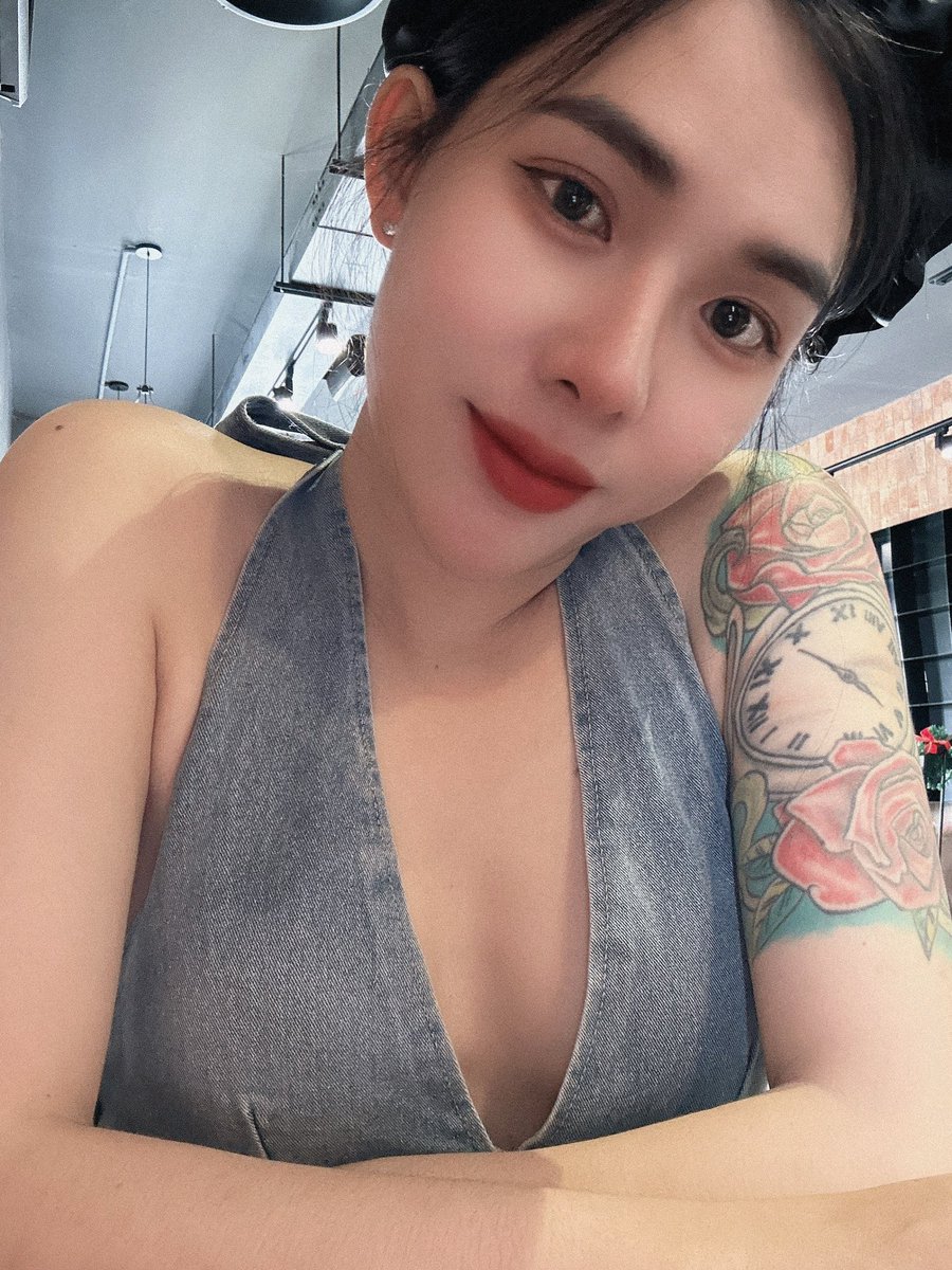 NguyenHanH6737's tweet photo. Hi! Ib nè https://t.co/wumMRbyliF