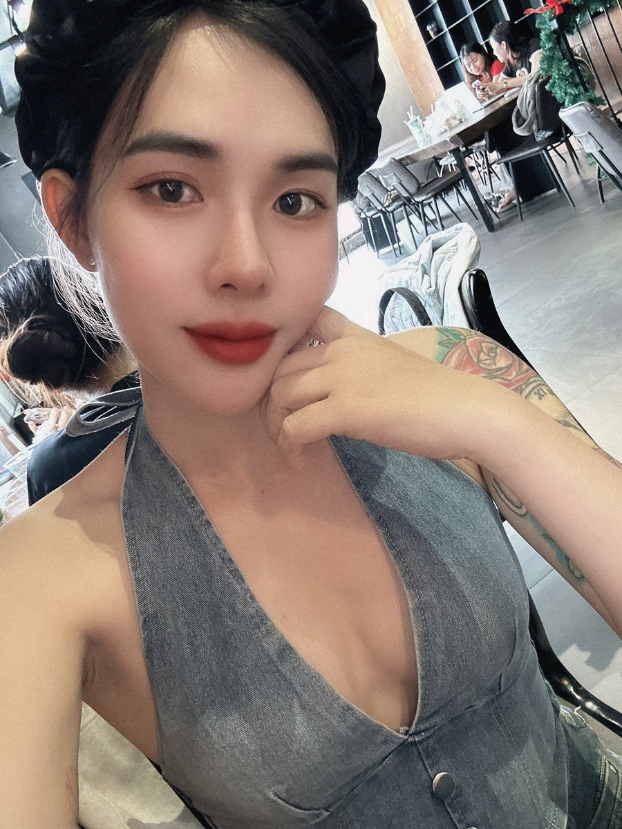 NguyenHanH6737's tweet photo. Hi! Ib nè https://t.co/wumMRbyliF