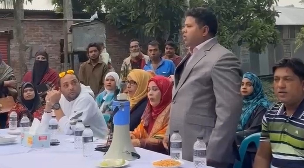 দোহারে স্থানীয় মহিলা দল কর্মীদের আলোচনা সভা