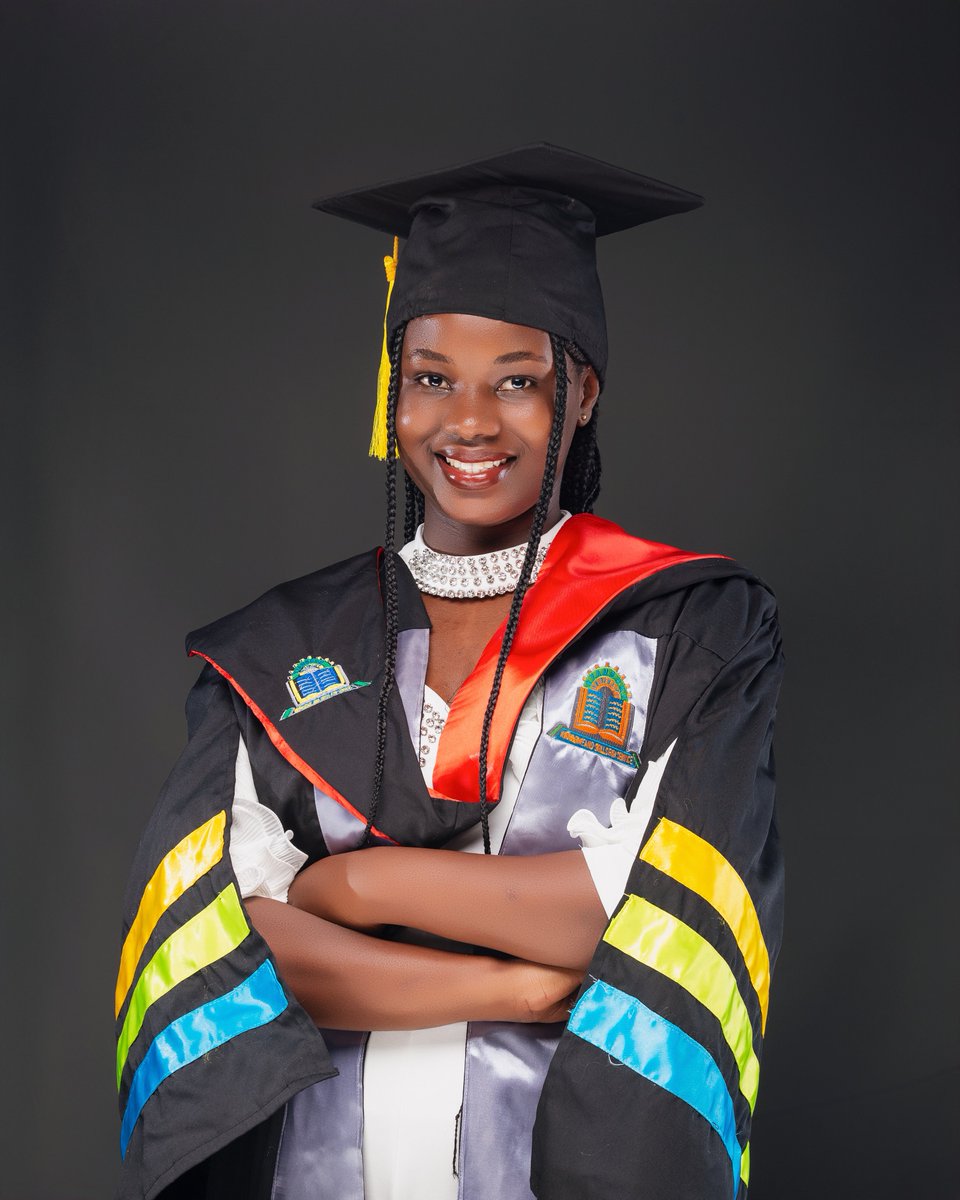 EstherAudrey_'s tweet photo. Bachelors Degree of Science in Accounting and Finance ✅
Thank you Lord 🙏 https://t.co/b1iWiyuS9U