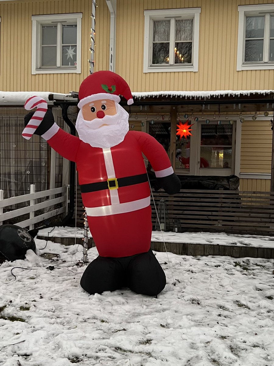 Testkörde min nya jättetomte. Den funkade bra. Nu får den vila till 23/12