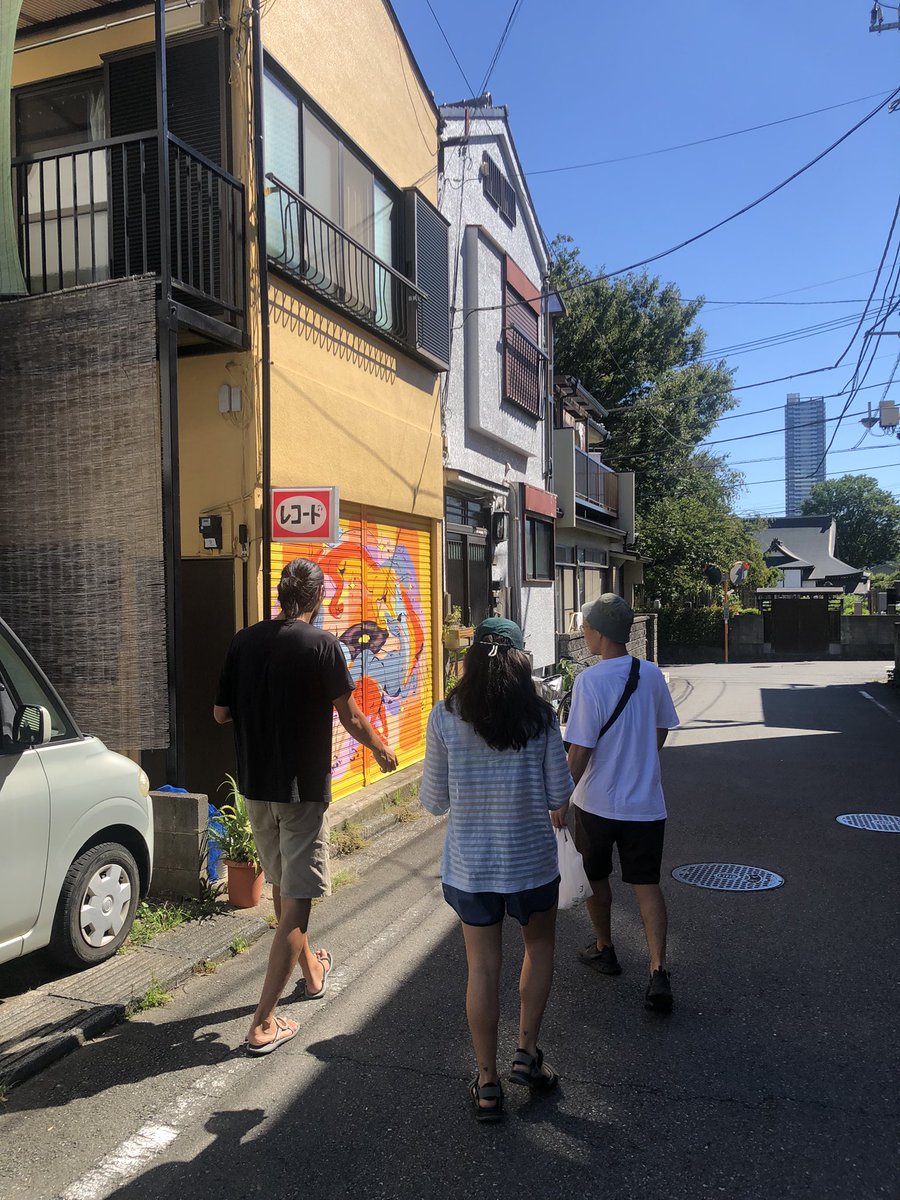 _CHIYORI_'s tweet photo. 今年の9月に道程レコードで開催したインストアライブの映像をアップしました！
撮影・編集は光永惇くん🙏✨
今年の夏はマリアと共に過ごした濃い思い出ばかりです。ぜひご覧下さい🌻

【instore live at Dotei Records】OMEDETOU PARABI​É​N - CHIYORI・YAMAAN・MARIAPEPINOS

https://t.co/RCQ3J1r0rE https://t.co/hatMbl8Ha7