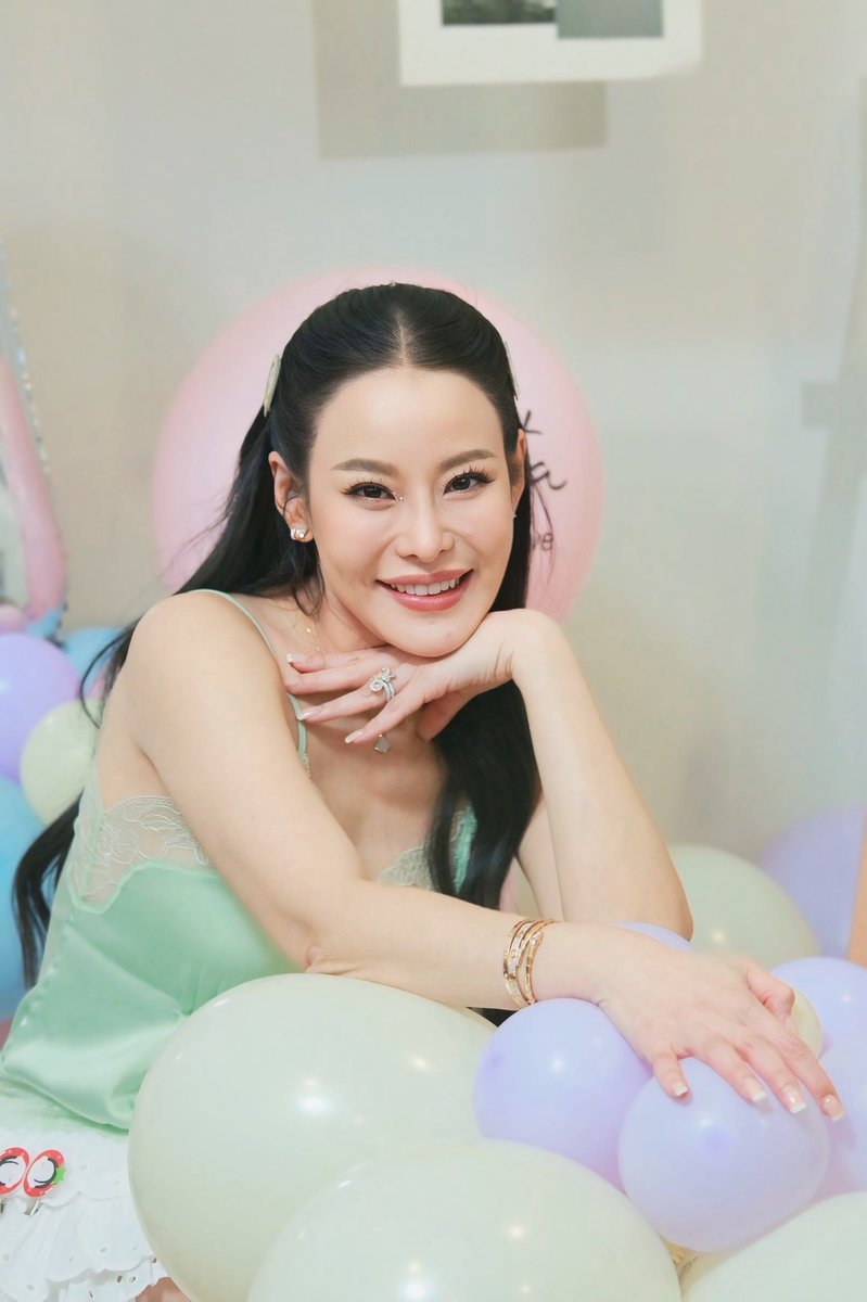 Tangkwa4's tweet photo. ถ้ารักพี่มากต้องทำยังไงคะ😳 

#PanitaOurDecemberLove
#ningpanita https://t.co/deSEsZPx36