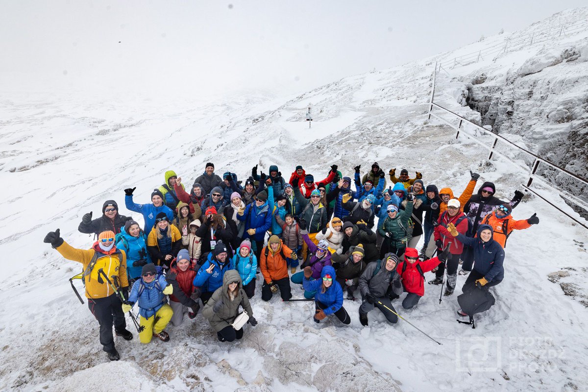 desnivelados's tweet photo. Encuentro para la entrega de los Piolet d'Or de este año, con un inmejorable ambiente y paisajes nevados, en San Martino di Castrozza, Trentino
📷 Piolets d’Or/@piotrdrozdzphoto
#PioletsdOr #pioletsdeoro #alpinismo #escalada #montaña #climbing https://t.co/MOXx3OgtrX