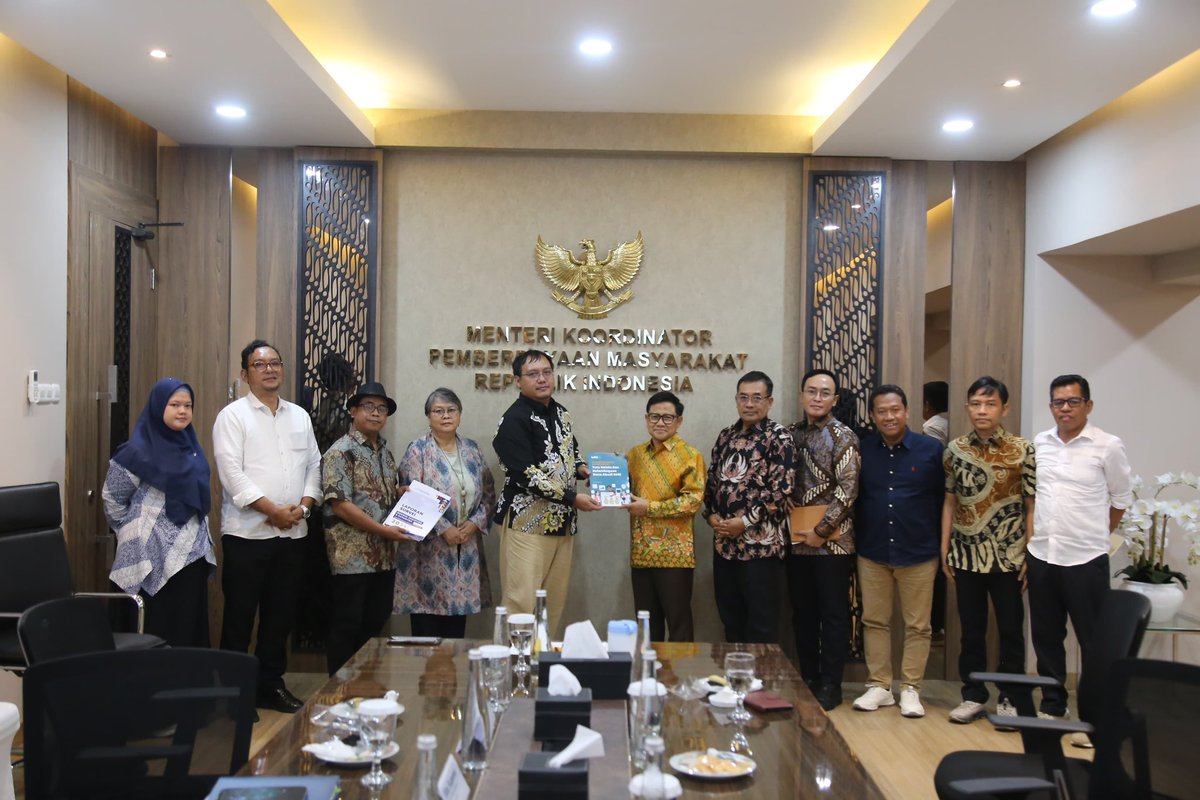 cakimiNOW's tweet photo. Diskusi siang ini bersama INFID @infid_ID tentang inisiatif Dana Abadi Demokrasi dan Pemberdayaan Masyarakat. 
Inisiatif ini adalah untuk melaksanakan salah satu poin di Asta Cita dan Rencana Pembangunan Jangka Panjang 2024-2029
@kemenkopm_ri https://t.co/O0a4BHyDDm