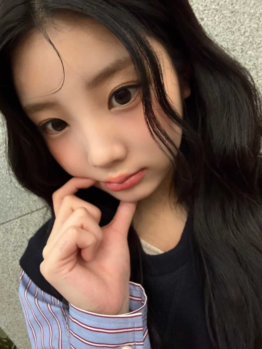 picsillit's tweet photo. [📸] 241210 #WONHEE Weverse DM 

#ILLIT #아일릿  @ILLIT_official @ILLIT_twt https://t.co/znVYGMxZ7V