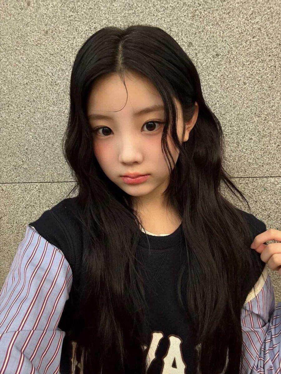 picsillit's tweet photo. [📸] 241210 #WONHEE Weverse DM 

#ILLIT #아일릿  @ILLIT_official @ILLIT_twt https://t.co/znVYGMxZ7V