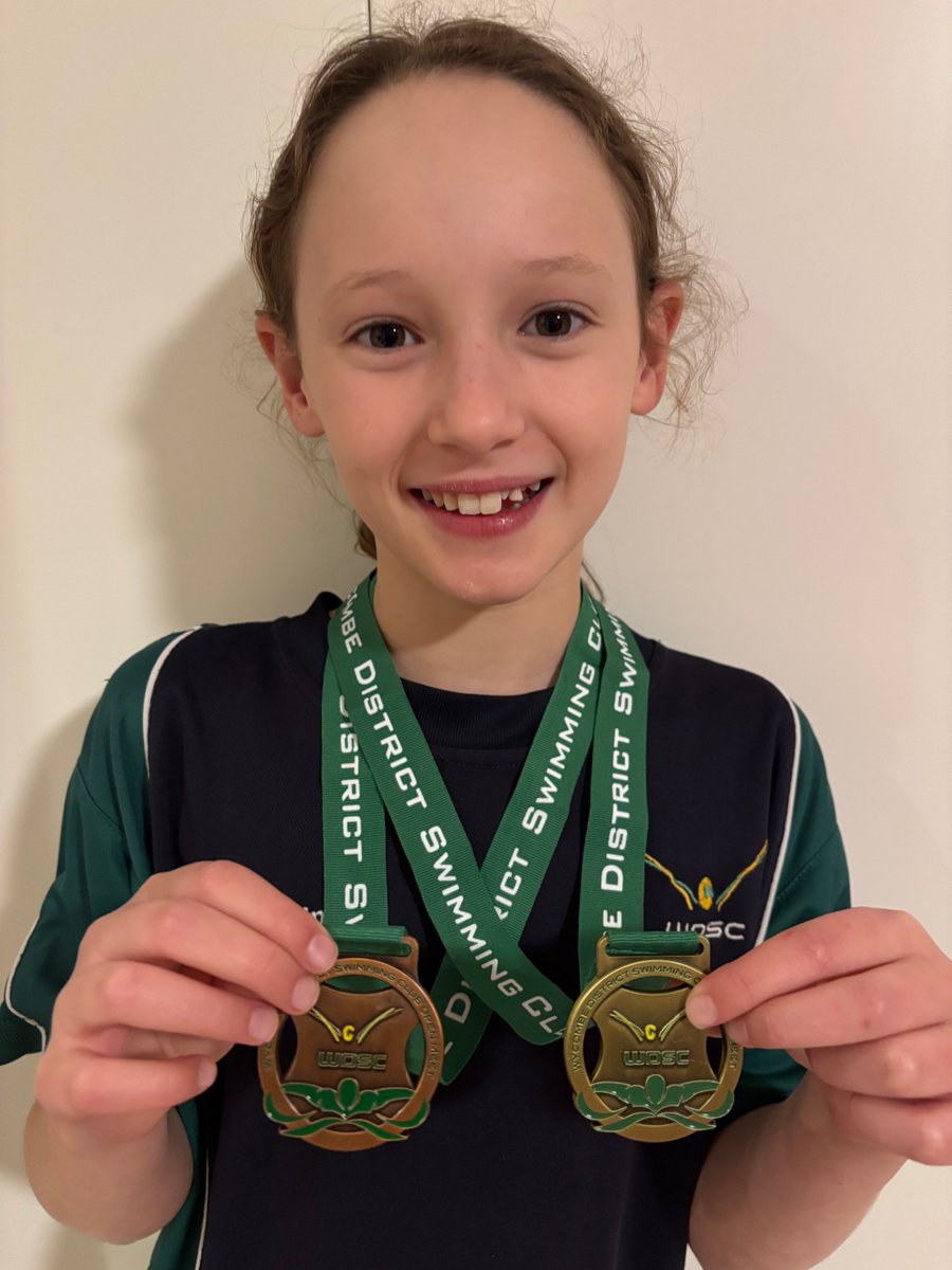 PipersSport's tweet image. Rosa competed in the Wycombe District Swimming Club County and Regional Qualifier, where she achieved Gold for the 200 Freestyle and bronze for the 100 Butterfly and her first County qualifying time to go with it. Excellent performance! #PipersPrep #PipersSwimming