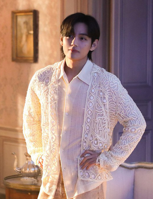 World Music Awards (@worldmusicaward) on Twitter photo #V's "Winter Ahead" with #ParkHyoShin debuts at #99 on this weekβs Billboard hot 100, Taehyungβs 5th entry on the chart, becoming the 1st Jazz song by a K-pop Act to enter the Hot 100 in history! πͺπ¨οΈβοΈπ₯9β£9β£πΊπΈπ₯π―βπ₯π·πβ¨Ύπ’Φ΄βοΈπ°π·π¨βπ€ππ ππ€π
#WinterAhead_Hot100_Debut #V's "Winter Ahead" with #ParkHyoShin debuts at #99 on this weekβs Billboard hot 100, Taehyungβs 5th entry on the chart, becoming the 1st Jazz song by a K-pop Act to enter the Hot 100 in history! πͺπ¨οΈβοΈπ₯9β£9β£πΊπΈπ₯π―βπ₯π·πβ¨Ύπ’Φ΄βοΈπ°π·π¨βπ€ππ ππ€π
#WinterAhead_Hot100_Debut