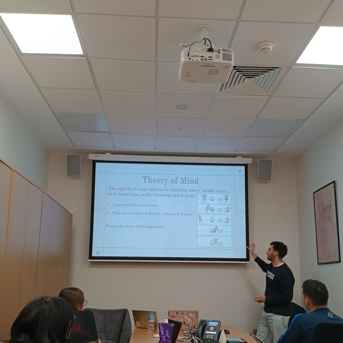 SCANLabKU's tweet image. 🗣️Last week, Ata was our discussion leader, and we talked about Theory of Mind and its neural basis.🧠 We thank Ata for leading our debates and for his amazing presentation!🌻