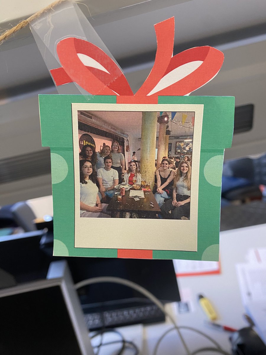 Alfonso Oyarzábal Sanz (@oyarzabalsanz) on Twitter photo Ha llegado la Navidad al laboratorio de
Metabolismo Sináptico y Terapias Personalizadas! <a href="/AGarciaCazorla/">Dra A. García-Cazorla</a> Ha llegado la Navidad al laboratorio de
Metabolismo Sináptico y Terapias Personalizadas! <a href="/AGarciaCazorla/">Dra A. García-Cazorla</a>