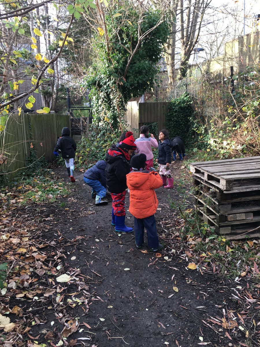 ststephenscps's tweet photo. #Year1 enjoyed #forestschool, learning about nature's sounds, linking to our learning about senses in Science. We reviewed our responsibilities to keep everyone safe in forest school #CST3 and made some of our own music with natural instruments. https://t.co/KO0MZst1N8