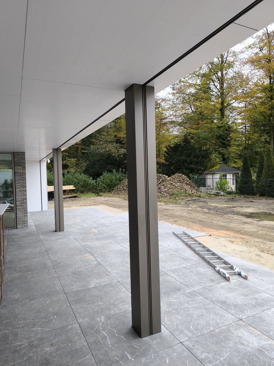 WarmesBV's tweet photo. Deze prachtige woning in Oldenzaal is opgeleverd. 
🔨Als je op deze link klikt, lees je alles over de 𝐛𝐨𝐮𝐰𝐤𝐮𝐧𝐝𝐢𝐠𝐞 𝐳𝐚𝐤𝐞𝐧 die heel goed doordacht zijn (doorstrijkmortels, geanodiseerde kozijnen en next level beplating): https://t.co/tvcCIJs6uw
🔸🔹 https://t.co/rx2RBUUhbL