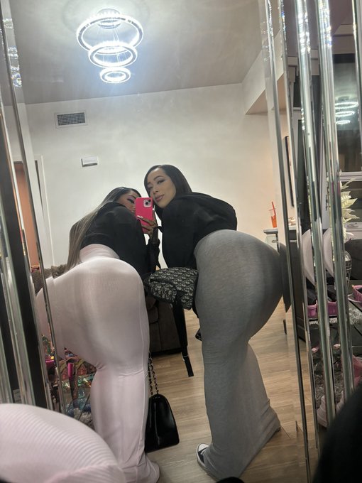 1 pic. Peachy ???✨??
@munequita420 
@munequita420 https://t.co/jKNte9oefn