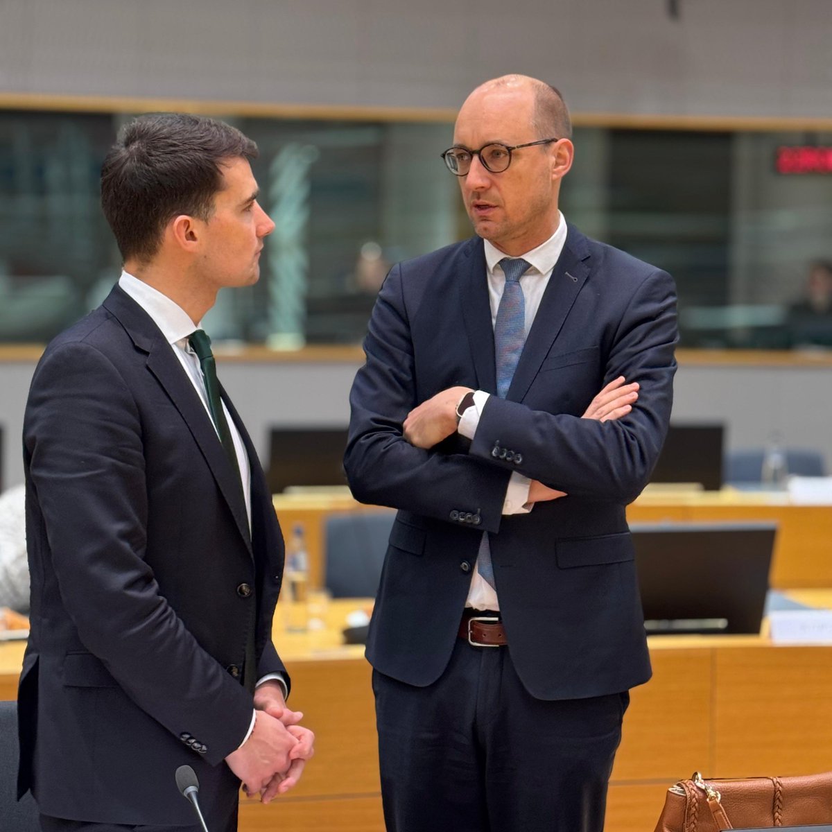 Deputy Prime Minister and Finance Minister <a href="/vincent_v_p/">Vincent Van Peteghem</a> represents #Belgium 🇧🇪 at the #ECOFIN Council today.

𝐊𝐞𝐲 𝐭𝐨𝐩𝐢𝐜𝐬:
🛃 modernizing the Customs Union
✈️ revising energy taxation
📈 reviewing Economic Governance
💶 assessing the Recovery and Resilience Facility