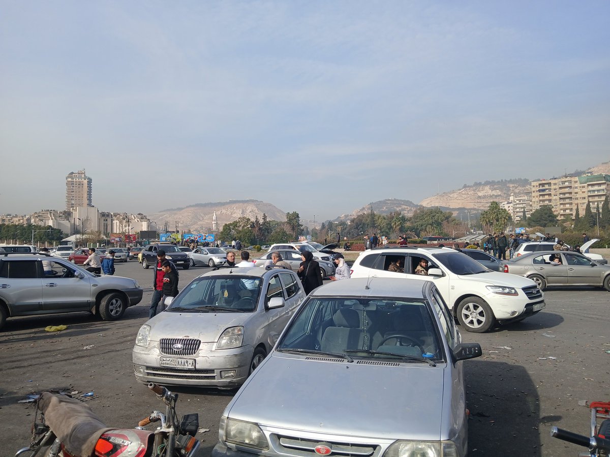 In #Damascus #Syria, people gather to celebrate the fall of the regime... "Welcome to new Damascus!"