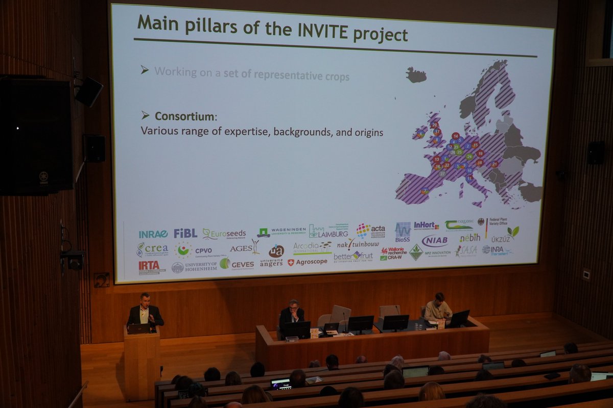 #InnoVarINVITE

💬François Laurens <a href="/INRAE_France/">INRAE</a>, Coordinator of the <a href="/invite_eu/">H2020 INVITE project</a> project, has given a high-level overview of the project and its main findings in the context of the innovations in plant #varietytesting.

💡linkedin.com/feed/update/ur…

#VCU #DUS #seedmarketing