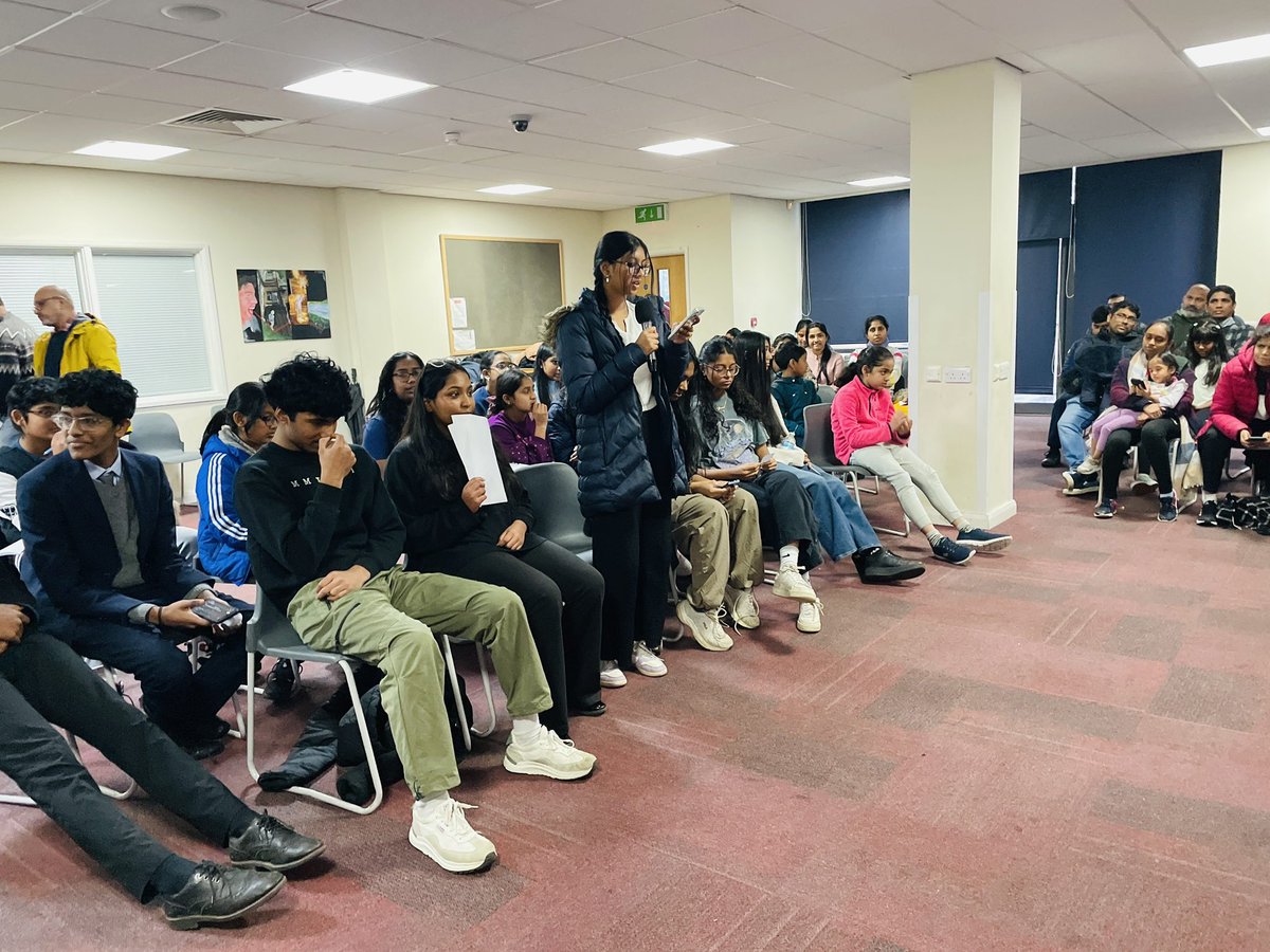 UKTeluguHindu's tweet image. Another location this time..Rugby 
Rugby saw over 80 participants, mostly students and parents,engaging in a vibrant debate on AI regulation. MP John Slinger, Sarah Feeney, Ish Mistry &amp;amp; local community representatives attended, offering valuable insights
#ukpw #uthopw #TeamUTHO