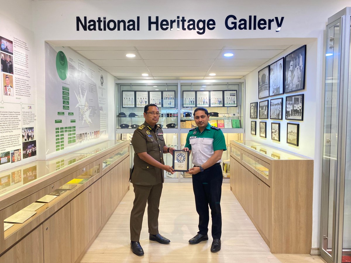 𝐊𝐔𝐍𝐉𝐔𝐍𝐆𝐀𝐍 𝐇𝐎𝐑𝐌𝐀𝐓 𝐉𝐀𝐁𝐀𝐓𝐀𝐍 𝐒𝐔𝐊𝐀𝐑𝐄𝐋𝐀𝐖𝐀𝐍 𝐌𝐀𝐋𝐀𝐘𝐒𝐈𝐀 𝐊𝐄 𝐒𝐓. 𝐉𝐎𝐇𝐍 𝐀𝐌𝐁𝐔𝐋𝐀𝐍𝐒 𝐌𝐀𝐋𝐀𝐘𝐒𝐈𝐀

10 Disember 2024 - Timbalan Ketua Pengarah (Operasi), IPRM telah mengadakan kunjungan hormat ke Ibu Pejabat St. John Ambulans Malaysia.