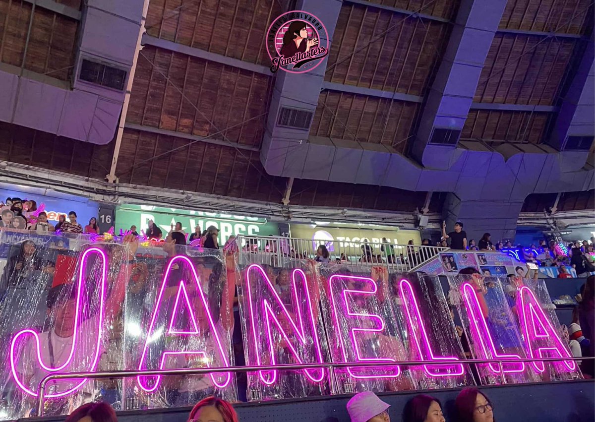 JANELLAsters's tweet photo. 𝙅𝘼𝙉𝙀𝙇𝙇𝘼𝙨𝙩𝙚𝙧𝙨 𝙖𝙧𝙚 𝙍𝙀𝘼𝘿𝙔! 🤩🩷

The Araneta Coliseum is glowing brighter tonight with the love and energy of our dearest JANELLAsters! ❤️‍🔥 We all cannot wait to scream and cheer for you, @superjanella 📣🎄✨️

#ShineKapamilya #ABSCBNChristmasSpecial2024 https://t.co/Ti9NVwslt2