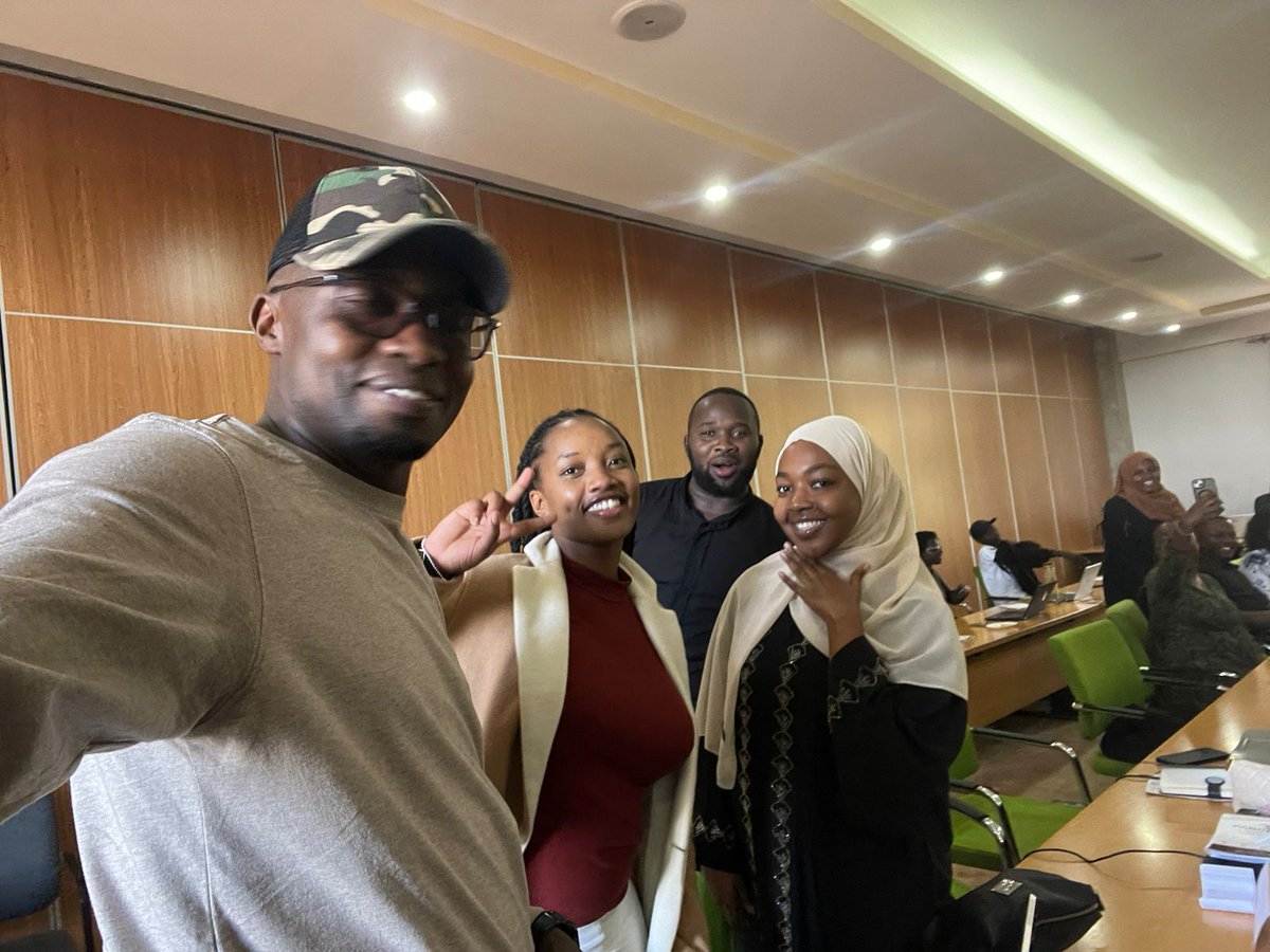 Africa_WaterAmb's tweet photo. Who says learning can't be exciting? 🎉
This week, we're diving into an interesting session on Communication and Advocacy Strategies, where our members will co-create impactful approaches during the training.🍃🍃

#Youthshapingthewatersector!! https://t.co/JbJny22mJz