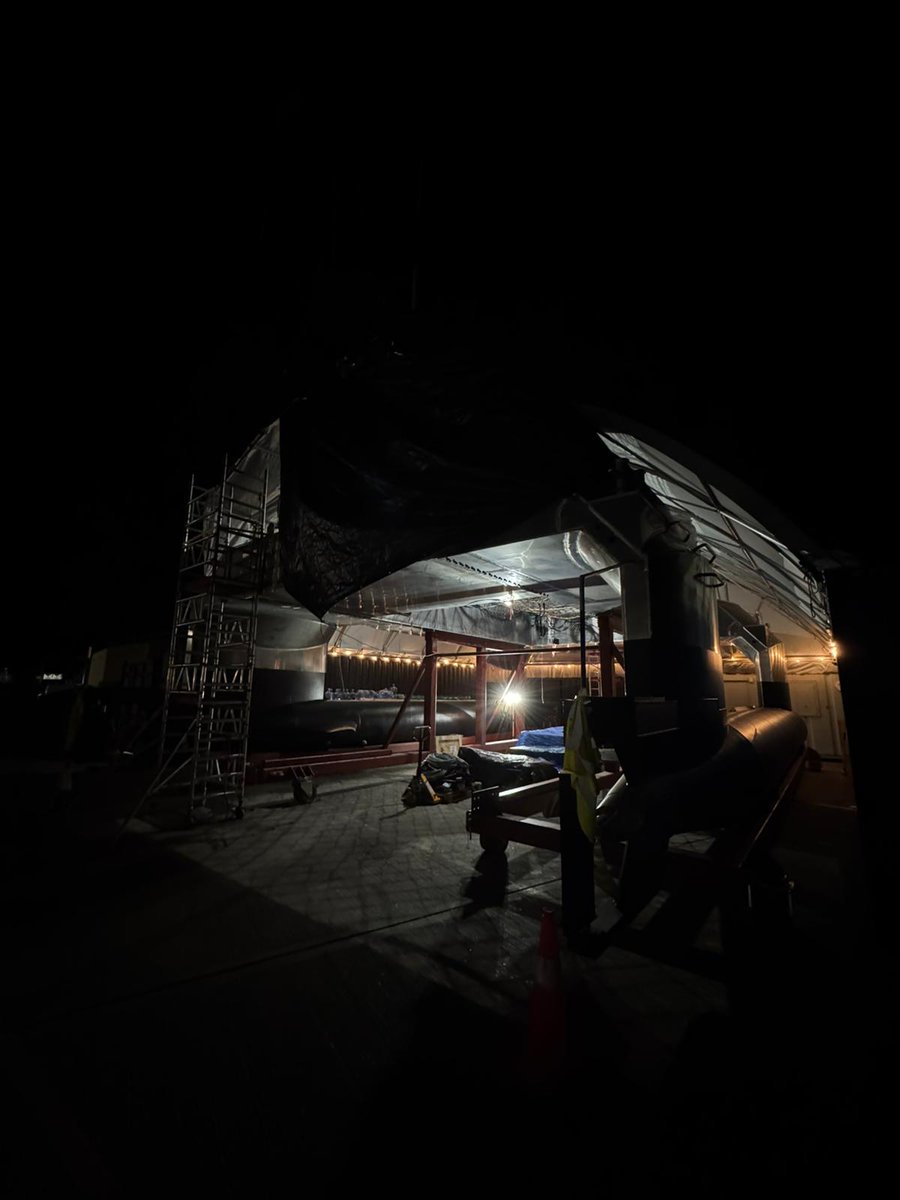Winter nights may be drawing in but work never stops on USV Pioneer ahead of the commencement of sea trials #oceantech #defensetech #cleantech #maritimetechnology

*Photo Credit: Mike White