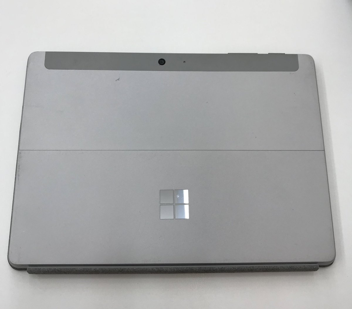 PCcomfullKOBE's tweet photo. #PCコンフル 神戸三宮店です！

🟧今日の入荷品紹介🟧
💻#Microsoft #surfaceGo 64GB💻

✅ Pentium 4415Y
✅メモリ4GB
✅SSD64GB
✅10.5インチワイド

色々コンパクトな激安surfaceが入荷✨✨
おもちゃやコレクションに！！
ご来店お待ちしてます🍵🙇‍♀️

#神戸 #三宮 #三宮センター街　
#PC #パソコン https://t.co/F3GzqYMt7B