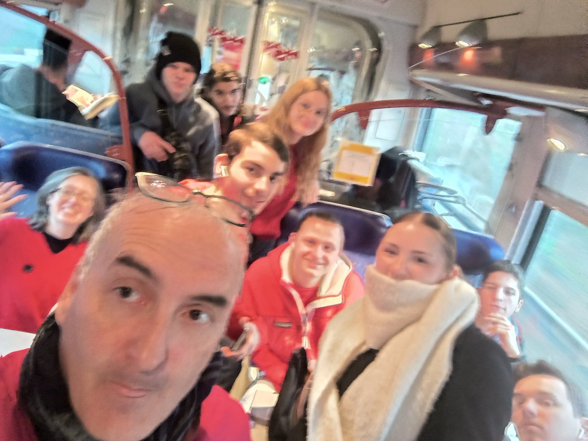 En route pour Sciences Po Toulouse avec 1 heure de retard ( train supprimé...) <a href="/lio_train_sncf/">liO Train SNCF Occitanie</a>