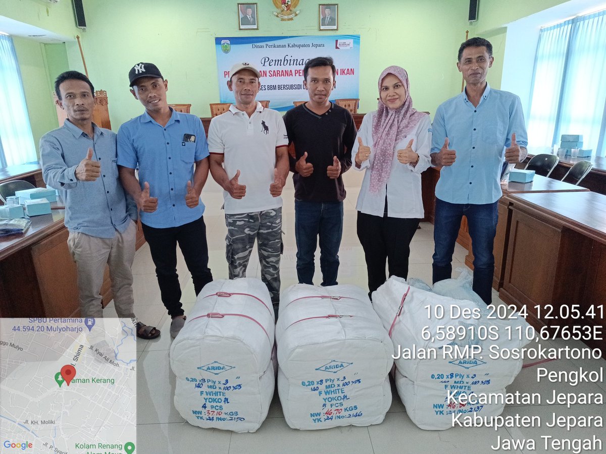 miss_iffa's tweet photo. Selasa, 10 Desember 2024 Penyerahan Bantuan Pemerintah Tahun 2024 berupa Jaring monofilamen sebanyak 13 unit kepada KUB Mina Berhasil Kecamatan Mlonggo, Jepara. 

#luhlapor
#GiatLuhkanSatminkalTEGAL

@PKBLU_bp3tegal 
@bppsdm_kp https://t.co/qGZci0quJP