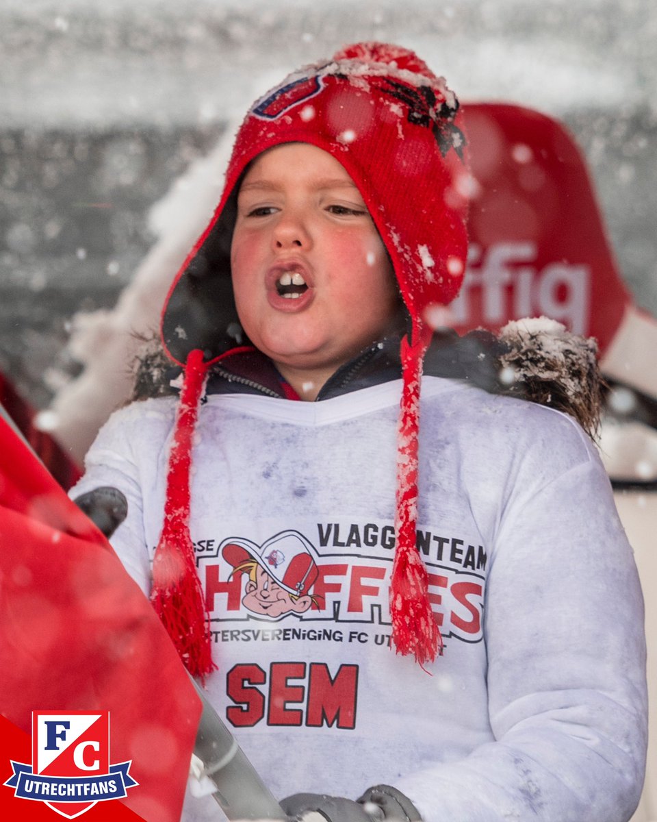 UtrechtFansNL's tweet photo. Vandaag ๐ ๐ฃ๐๐๐ซ ๐ ๐๐ฅ๐๐๐๐ง stond FC Utrecht-Feyenoord op het programma. Die wedstrijd kon alleen niet doorgaan vanwege de hevige sneeuwval. Met wie was jij erbij?โ๏ธโ๏ธ
#fcutrecht #utrechtfans #eredivisie #feyenoord https://t.co/RXecrlZKNB