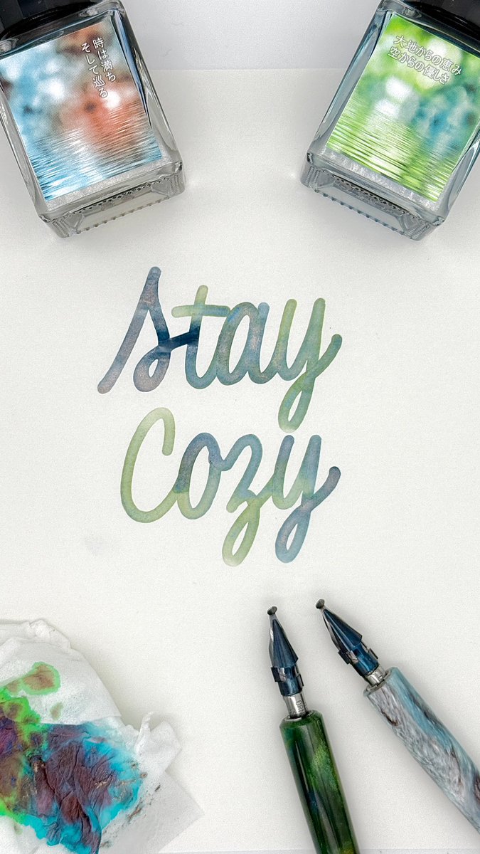bechori777's tweet photo. 静止画もお納めください
ラメと色変化がけしからんですなあ✨
🖋️Dip Pen : Brause Ornament Nib 3.0mm
🖋️ Pen Holder : @helicopen
📓Paper : #graphilo @Kobeha_official https://t.co/fdU9brQulD