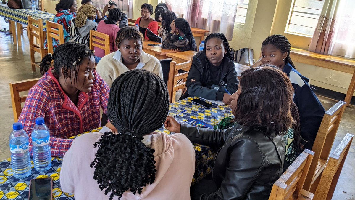 GaarjOrg's tweet photo. Du 3 au 6/12/, nous avons  participé à une formation intensive sur l’entrepreneuriat culturel à Murhesa, organisée par UWEZO avec le soutien d’ENABEL B. 
Content d'accroître les compétences de nos membres pour plus d'impacts communautautes ! https://t.co/6mZ1fPX6Vq