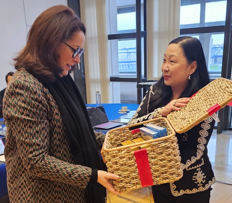 🇫🇷 French Delegate Minister of Tourism Economy <a href="/Marina_Ferrari/">Marina Ferrari</a> and <a href="/TourismPHL/">Love The Philippines</a> 🇵🇭 Usec. Verna Buensuceso emphasized the shared commitment of France and the Philippines to tourism, with the Manila-Paris direct flight, to ease travel and connectivity to Europe.