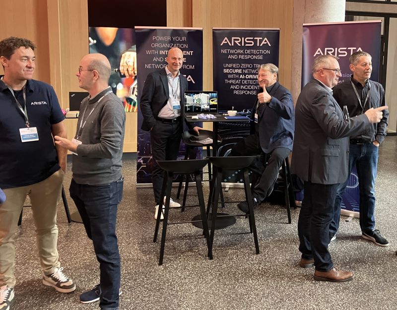 ControlwareDE's tweet photo. 🚀 Die Zukunft des Campus Networking ist da: #Arista #SWAG! 🌐

In einer Zeit, in der #Campus-Netzwerke immer komplexer werden und die Zahl der Clients, Geräte und IoT-Anwendungen stetig wächst, brauchen Unternehmen innovative Lösungen.

➡️https://t.co/4tgYeI7ll0 #Controlware https://t.co/MpN8H0ShFp
