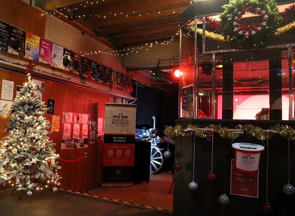 ArchHFund's tweet photo. #AHFadvent 10: Christmas has come early at the Broadway Cinema, Prestwick! 🎄 This community-owned, Art Deco building is being brought back into meaningful use as a cinema, a multi-purpose entertainment venue, and an inclusive dementia-friendly space.
👉 https://t.co/484k1jfsyY https://t.co/1E1d6XKi1y