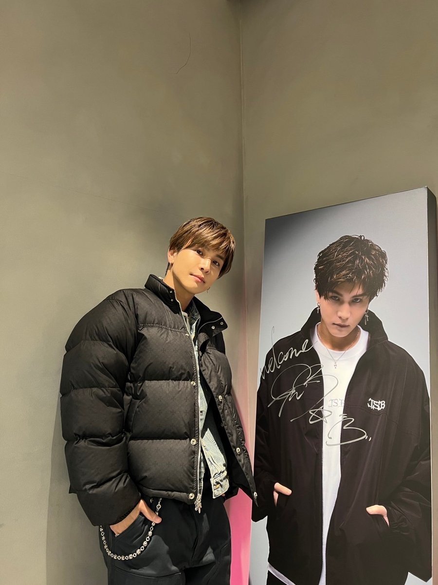 vertical_garage's tweet photo. 【J.S.B.】
J.S.B. POP-UP in TOKYOに
#岩田剛典 が来店しました✨
「三代目 J SOUL BROTHERS  LIVE TOUR 2024 "ECHOES OF DUALITY"」の東京公演前などに
是非、お越しくださいませ！
明日12/11(水)は、11時オープンとなります！

#JSB
#三代目JSOULBROTHERS
@jsb3_official https://t.co/0ZU7X0qIDb