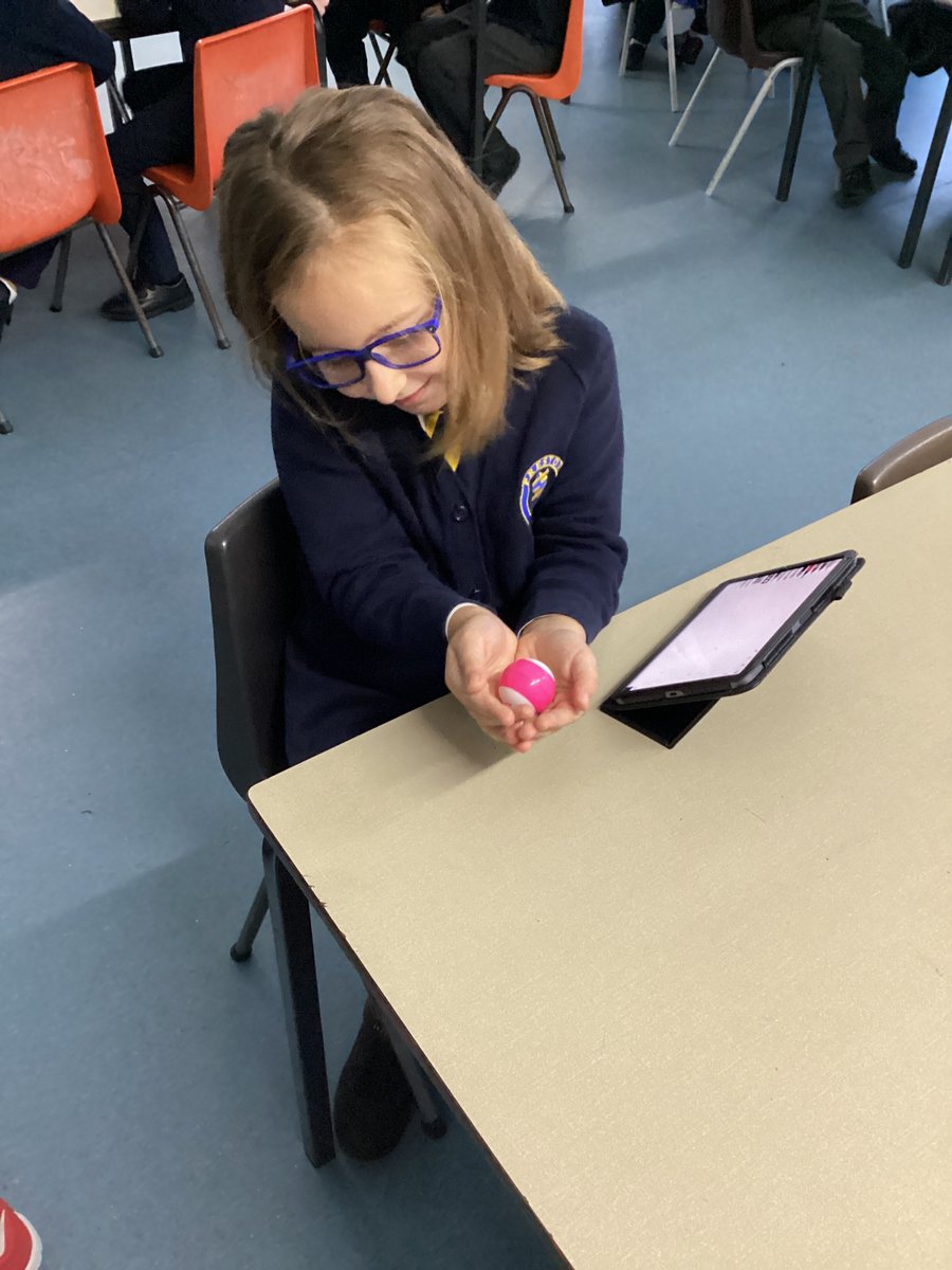 PrestonParkPrim's tweet photo. Year 3 are programming robots using iPads! They did a great job with using algorithms to make the robots move. #LearningTodayLeadingTomorrow #JuniorJam https://t.co/dG5EAGwrX7
