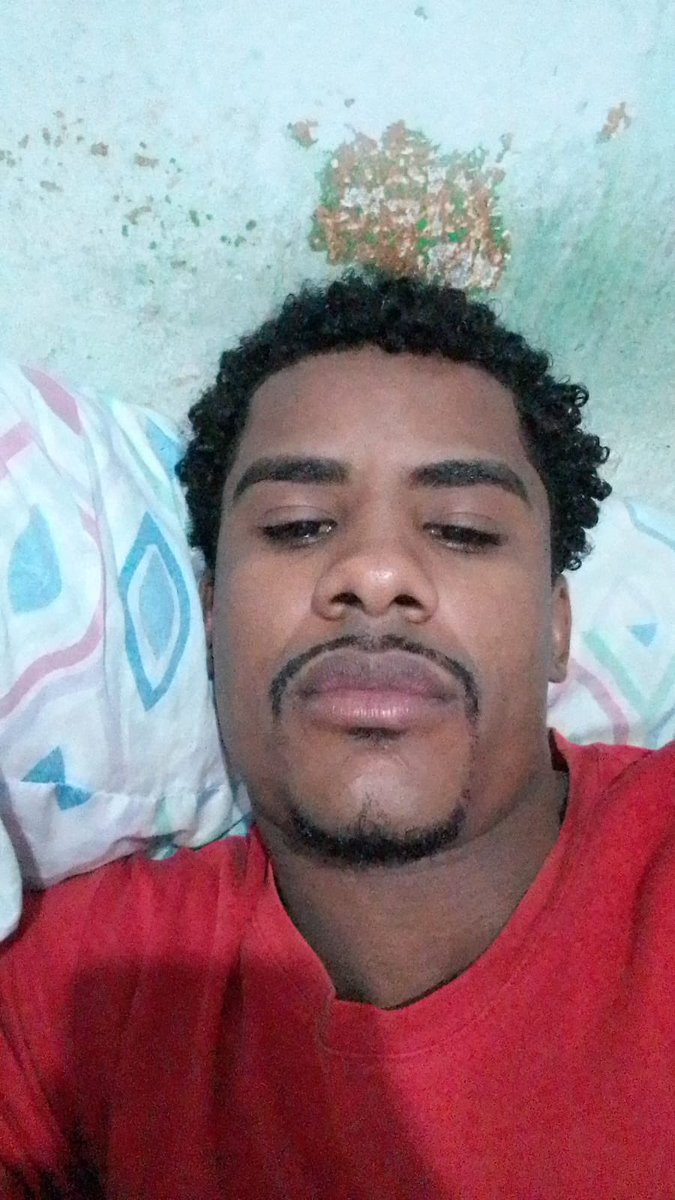 Mandelacxd33's tweet photo. Obrigada Deus por mas um ano de vida só tenho agradecer por tudo só gratidão 🙏 parabéns pra mim 🎉🎊🍾🎈 https://t.co/BZit8Esxis