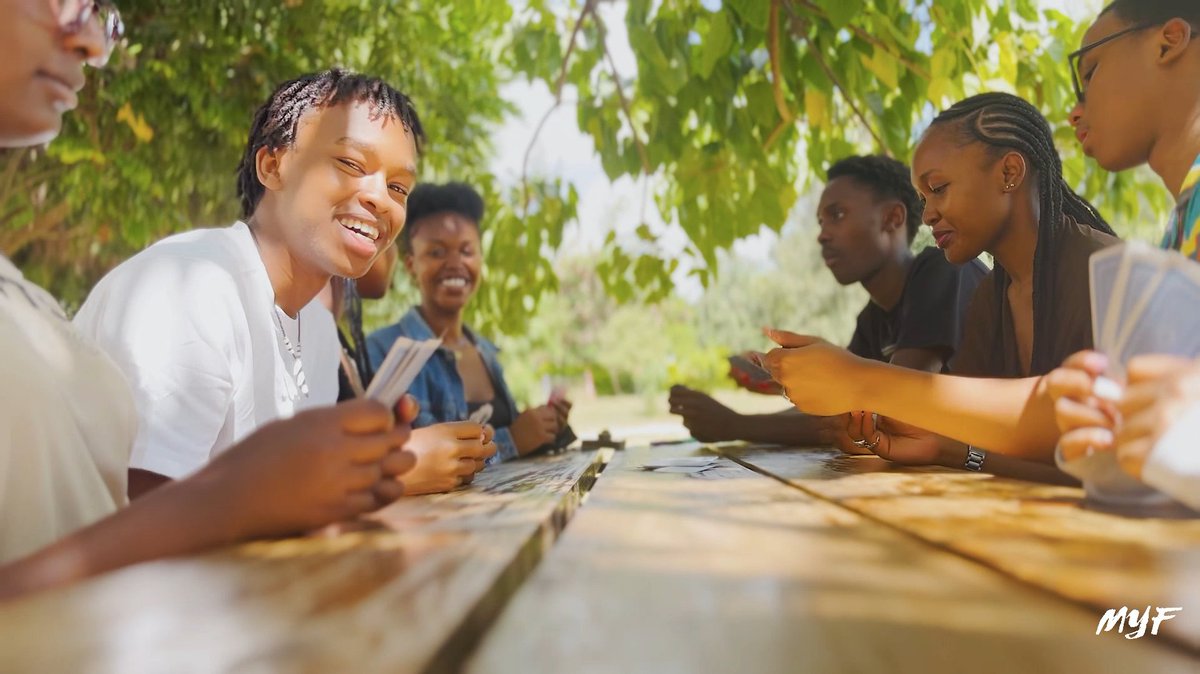"We’re Young &amp; Fearless, and all about Jesus ✨ A Christ-centered fam turning ordinary people into fearless influencers who shake up the world 🌍💥 
#fearless